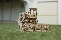 Комбайн Ugears 3d конструктор - вид 5 миниатюра